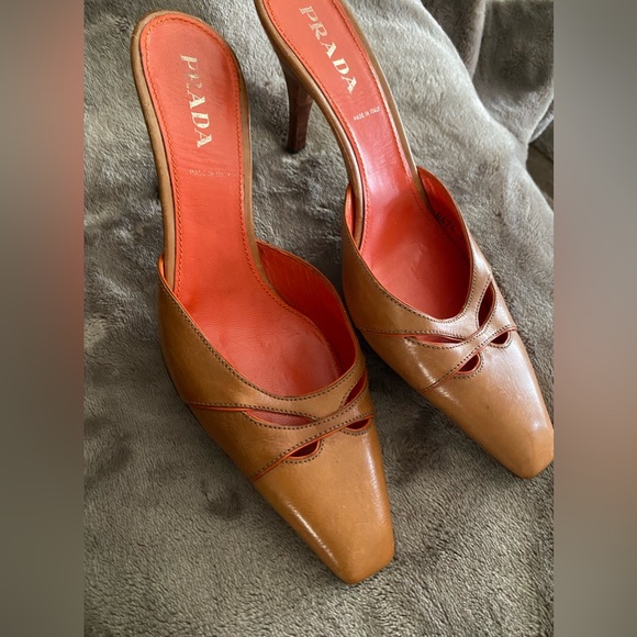 SOLD! Prada Brown Stilettos - Picture 2 of 7